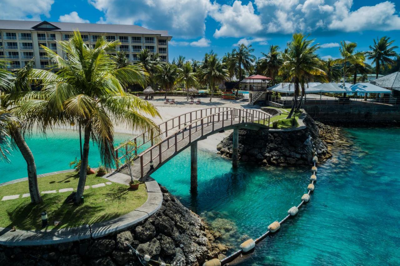 Palau Royal Resort Koror Exteriör bild