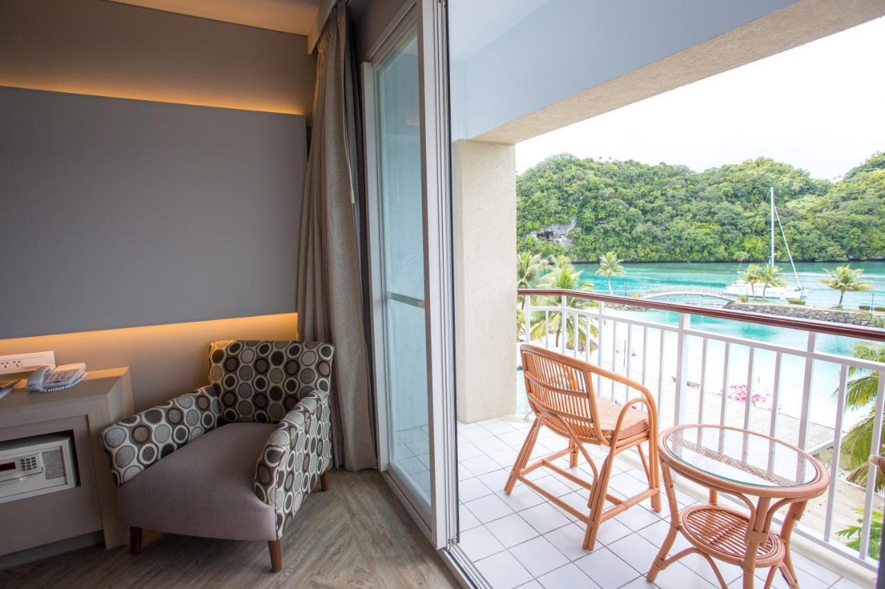 Palau Royal Resort Koror Exteriör bild