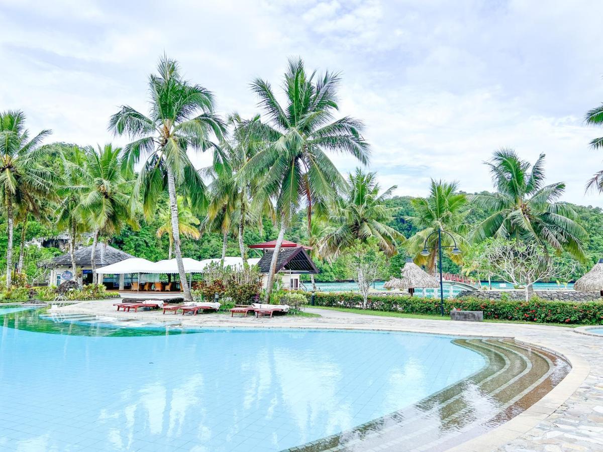 Palau Royal Resort Koror Exteriör bild