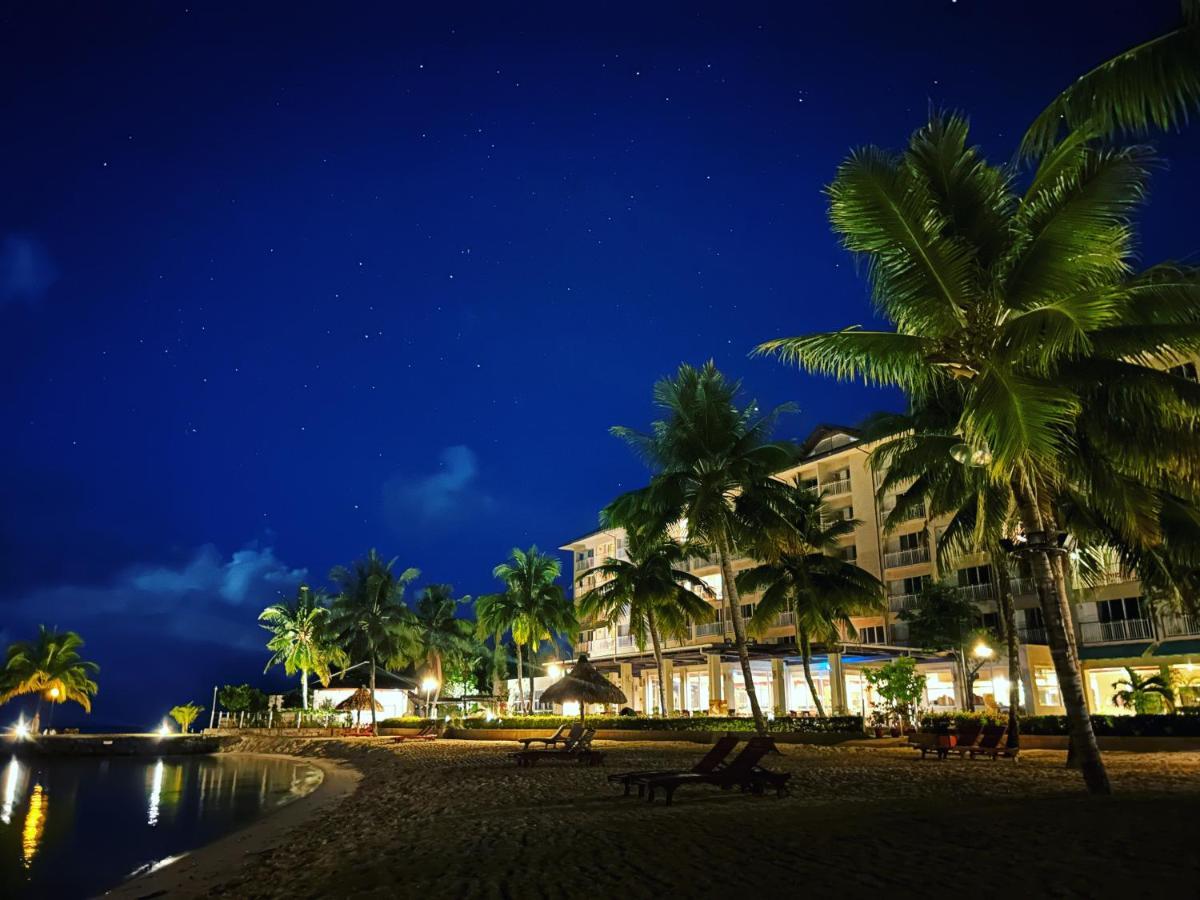 Palau Royal Resort Koror Exteriör bild